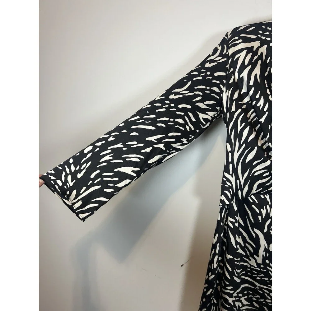 NWT DONNA MORGAN Long Sleeve Wrap Dress Ivory/Black Size 10 - Picture 7 of 11